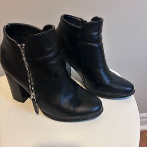 Black Stylish Boots
